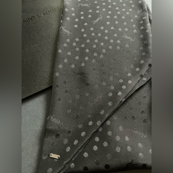 New SAINT LAURENT Dotted Black Scarf in Silk Jacquard🖤 - Picture 7 of 13